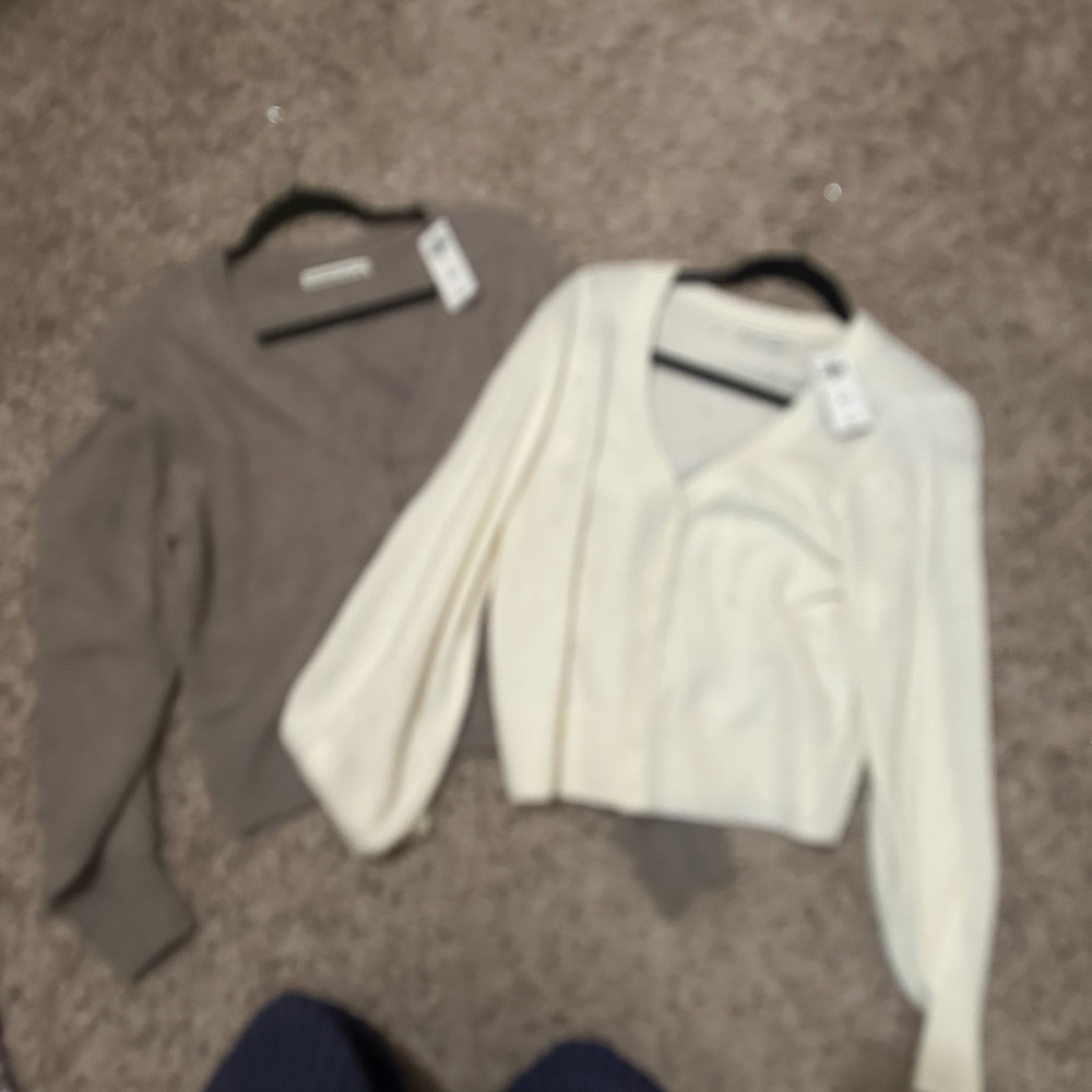 NWT A&F Chic Cozy Cardigan Set - Gray and Cream